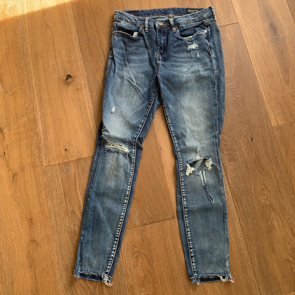 Blank Denim distressed ankle skinny size 28